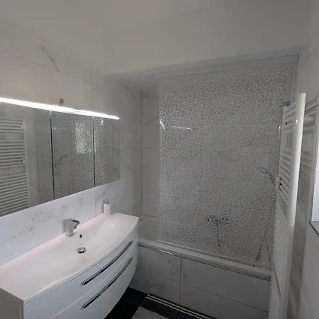 Apartmán Grosse Frisch Renoviert In Bester Lage