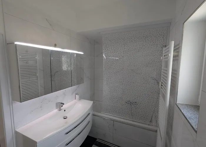 Appartement Grosse Frisch Renoviert In Bester Lage