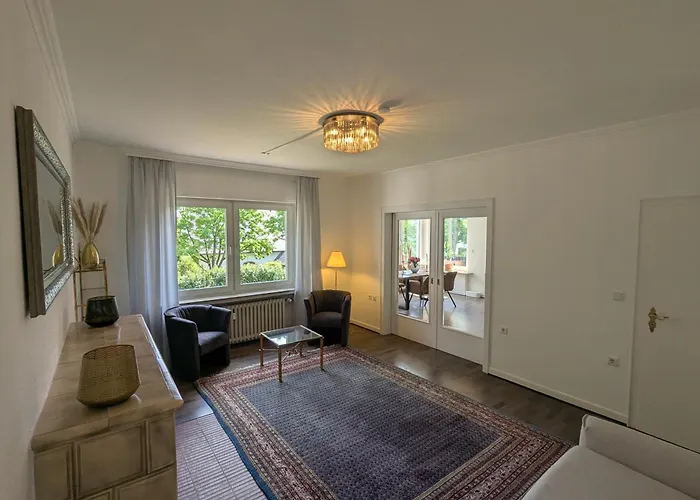 Grosse Frisch Renoviert In Bester Lage Appartement